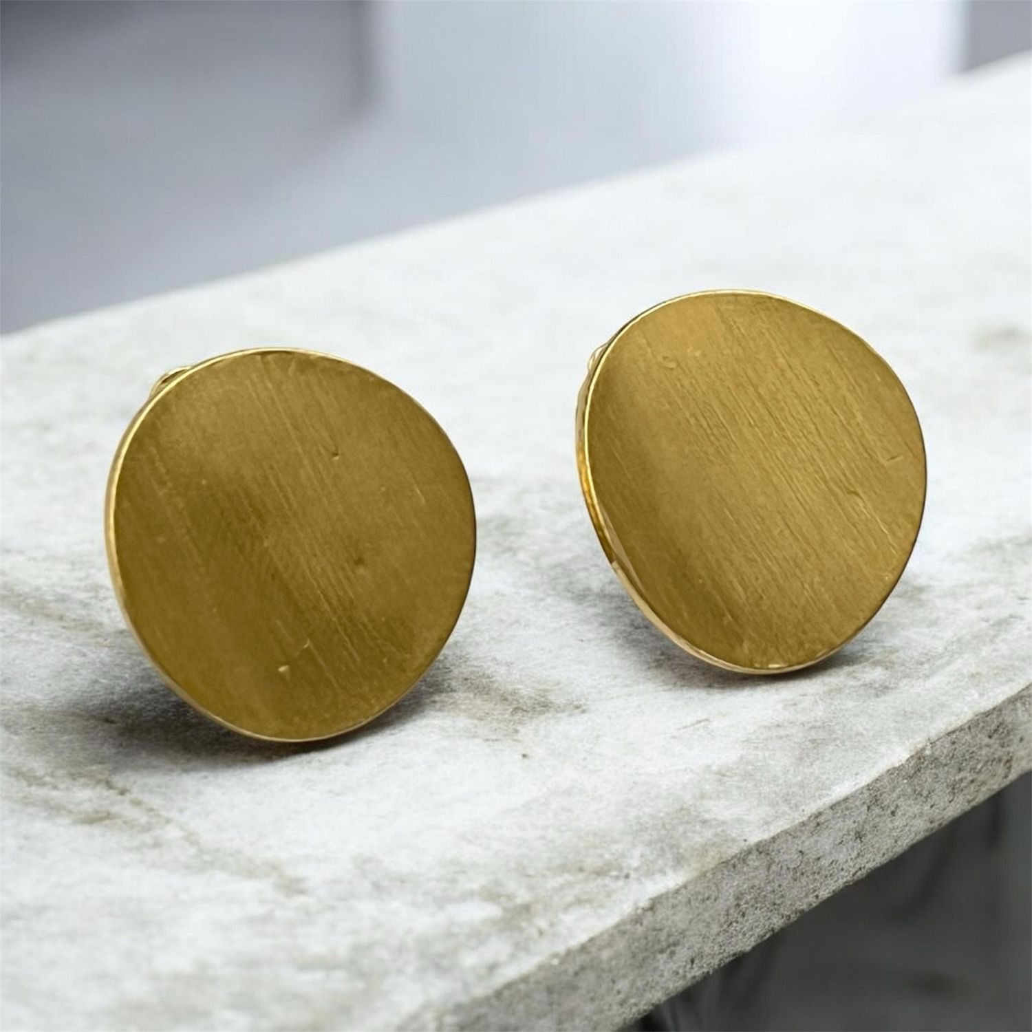 Brushed Curved Circle Stud Earrings- Gold Metal