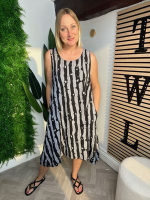Black Sleeveless Abstract Dress - Grey & Black