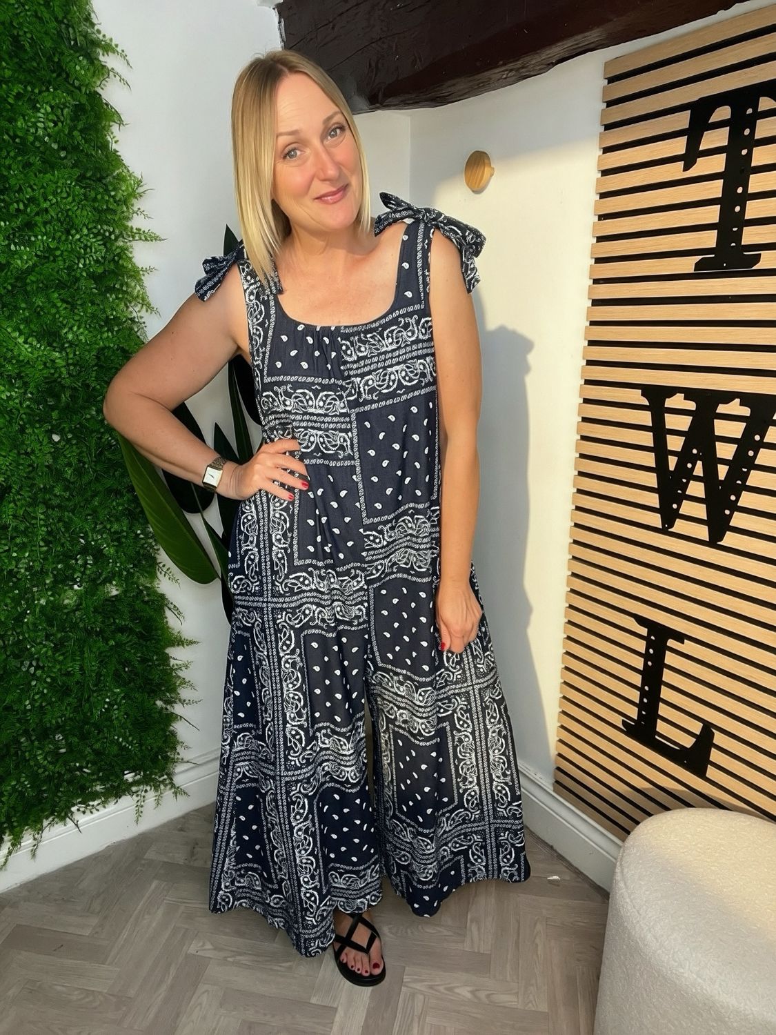 Chambray Pattern Jumpsuit With Shoulder Detail - Indigo Blue & White