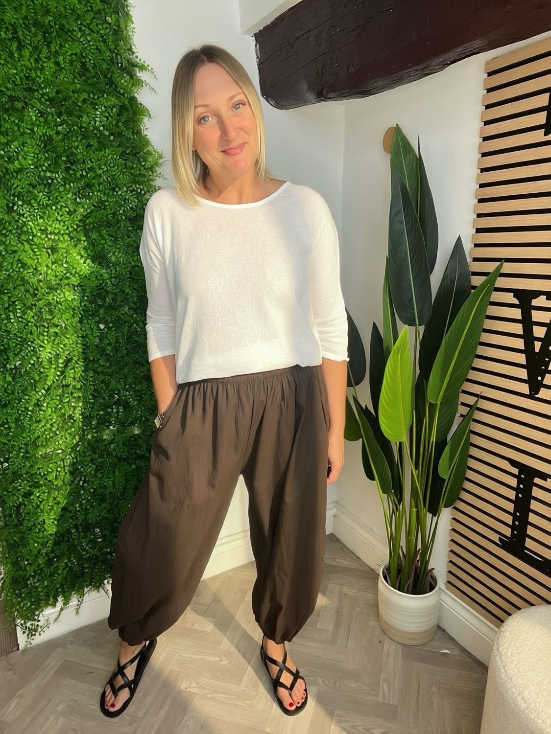 Cuffed 100% Cotton Trousers - Coffee