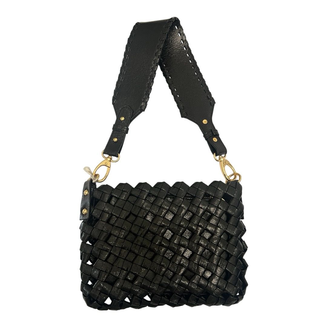 Short Shoulder Back - Black