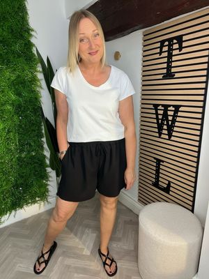 Loose Leg Shorts - Black
