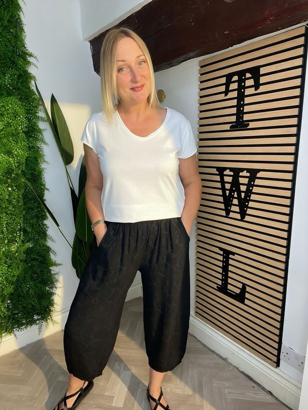 Embossed Barrel Leg Trousers - Black