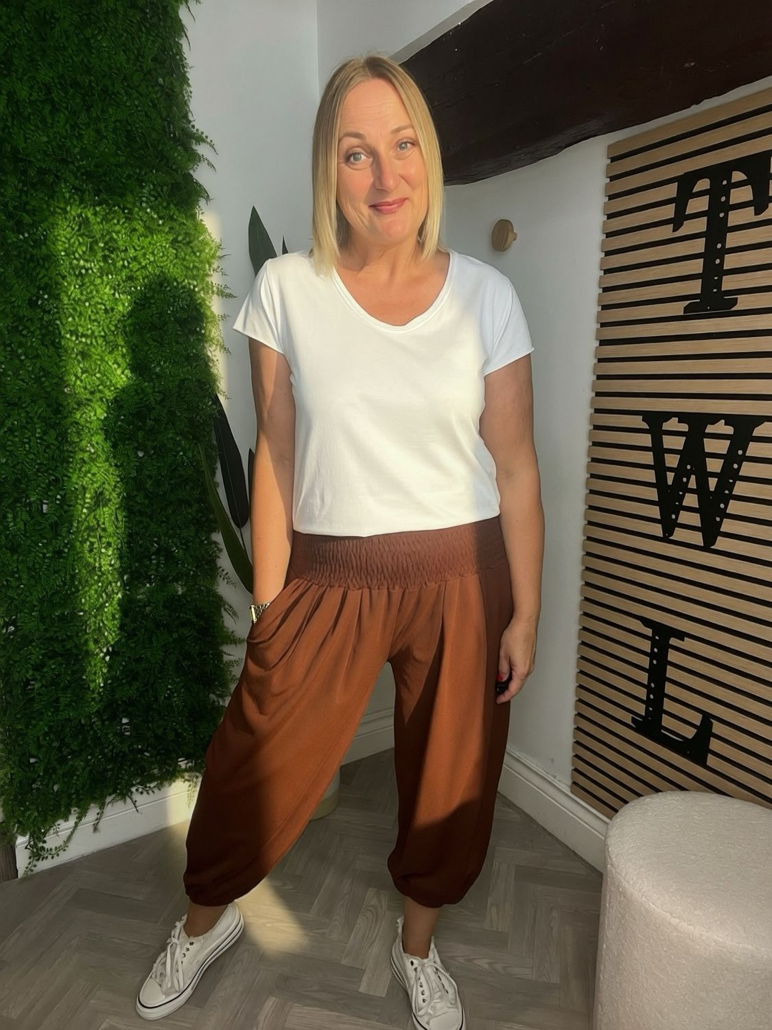Shirred Stitch Cuffed Hem Trouser - Caramel Shirred Stitch Cuffed Hem Trouser - Caramel