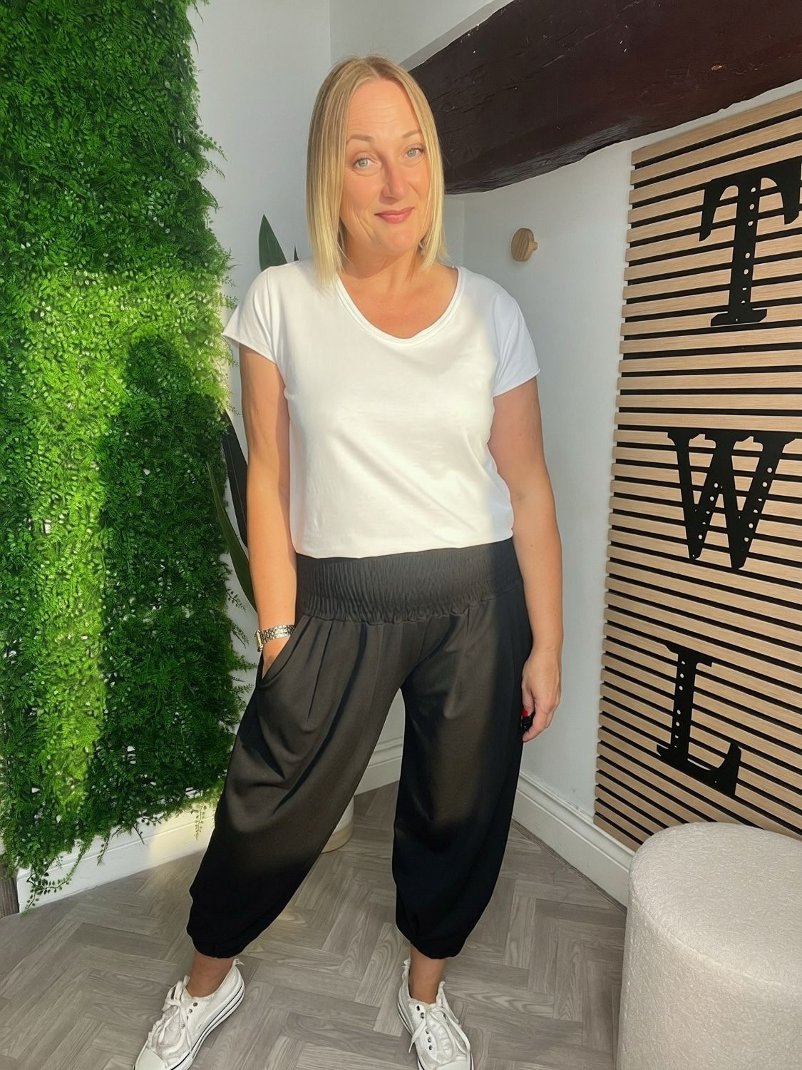 Shirred Stitch Cuffed Hem Trouser - Black