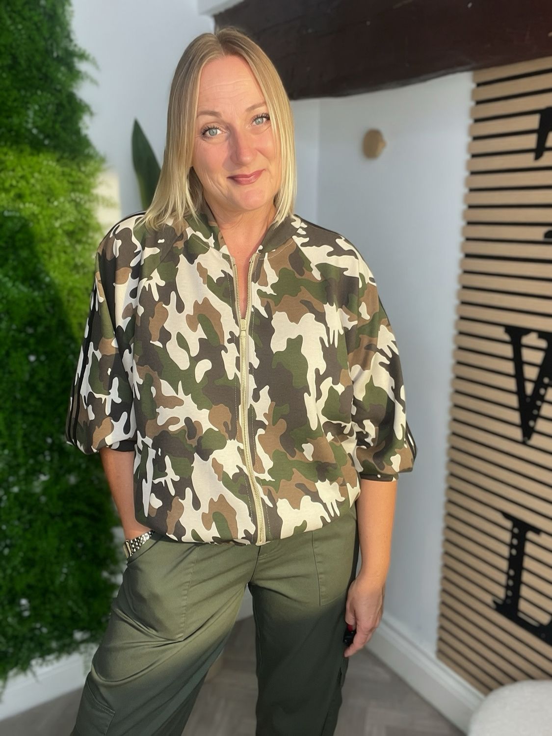 Scuba Camo Style Jacket/Top Scuba Camo Style Jacket/Top