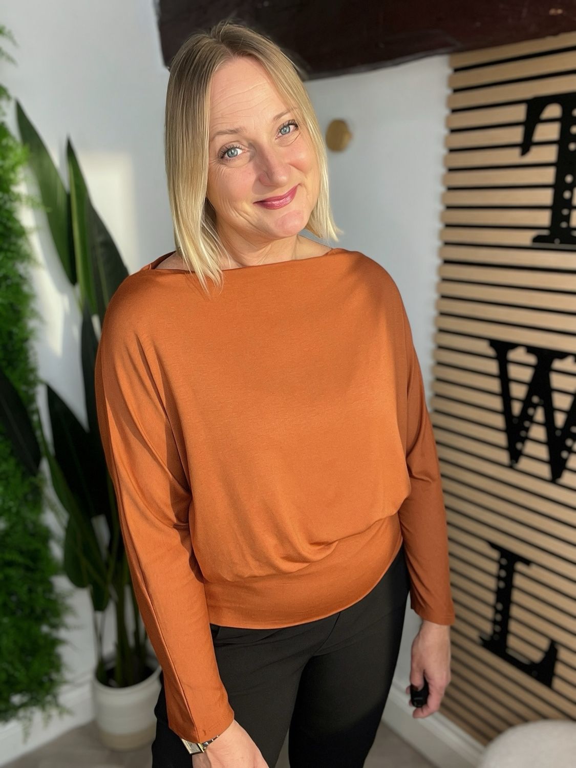 Slash Neck Sleeved Top - Rust
