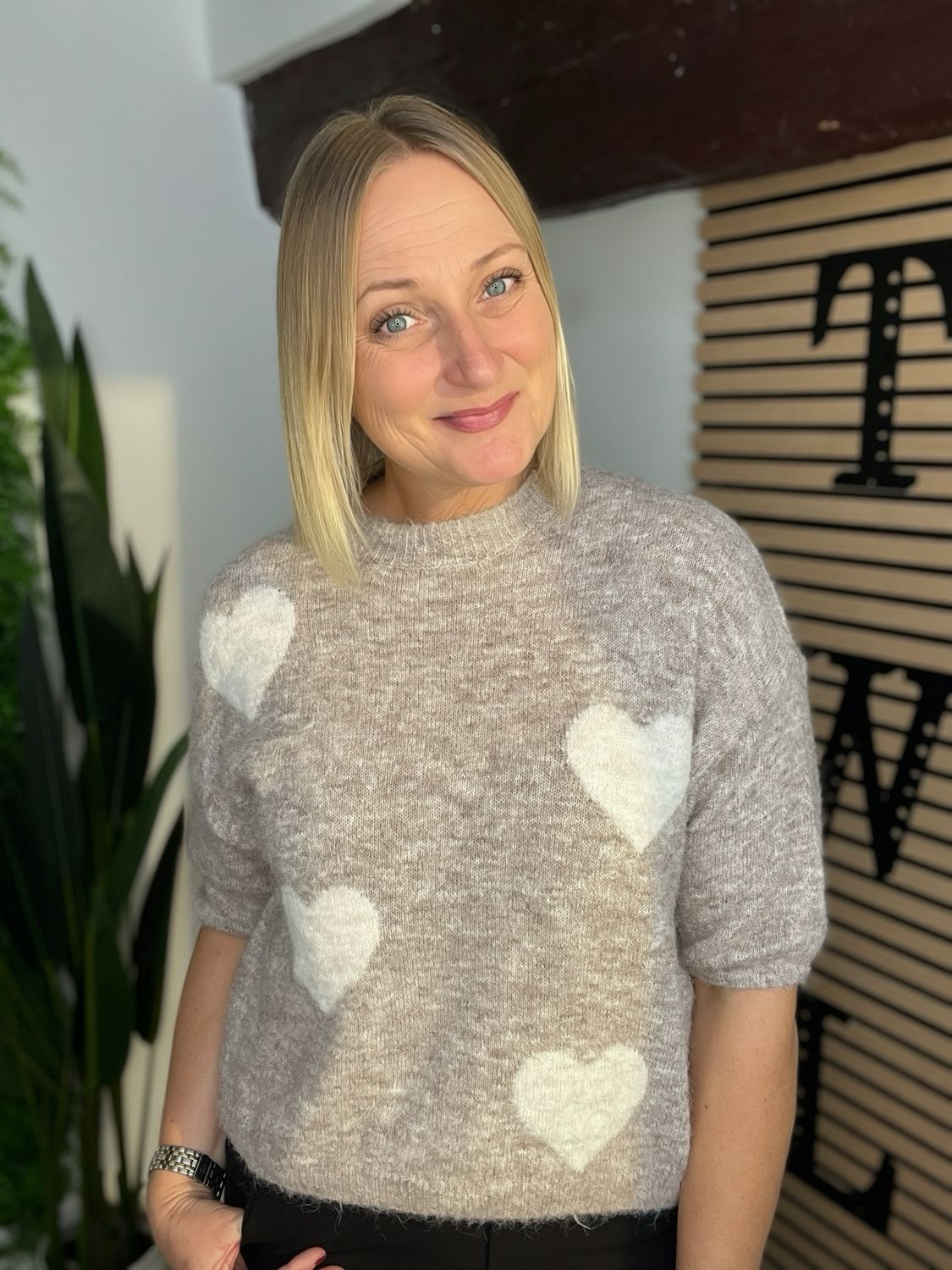 Short Sleeve Heart Jumper - Stone
