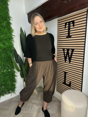 Needle Corduroy Barrel Leg Loose Hem Trousers - Brown Needle Corduroy Barrel Leg Loose Hem Trousers - Brown