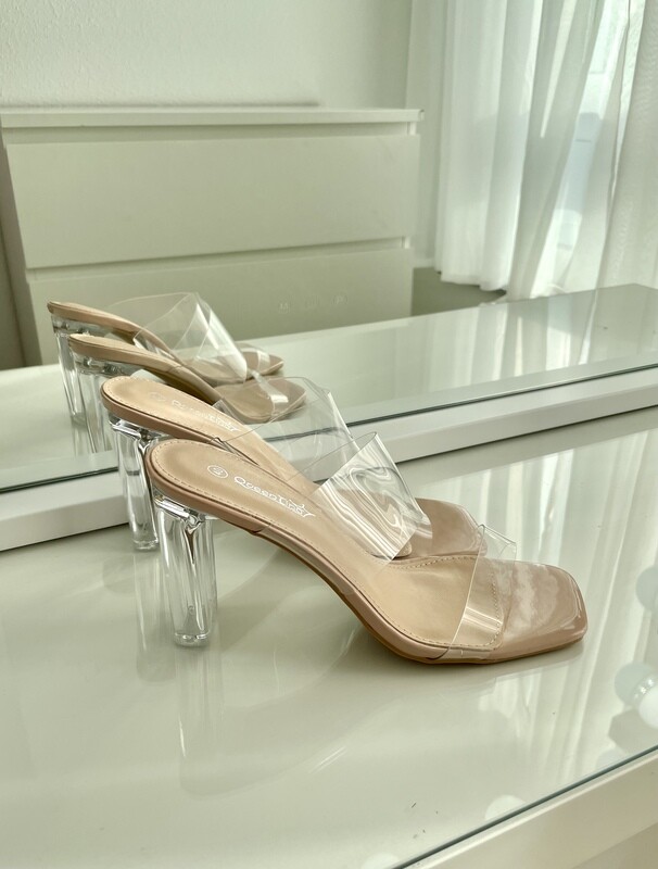 Azra Heels