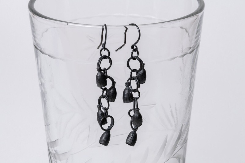 Boucles d&#39;oreilles pendantes PETITS PAVOTS Argent noirci
