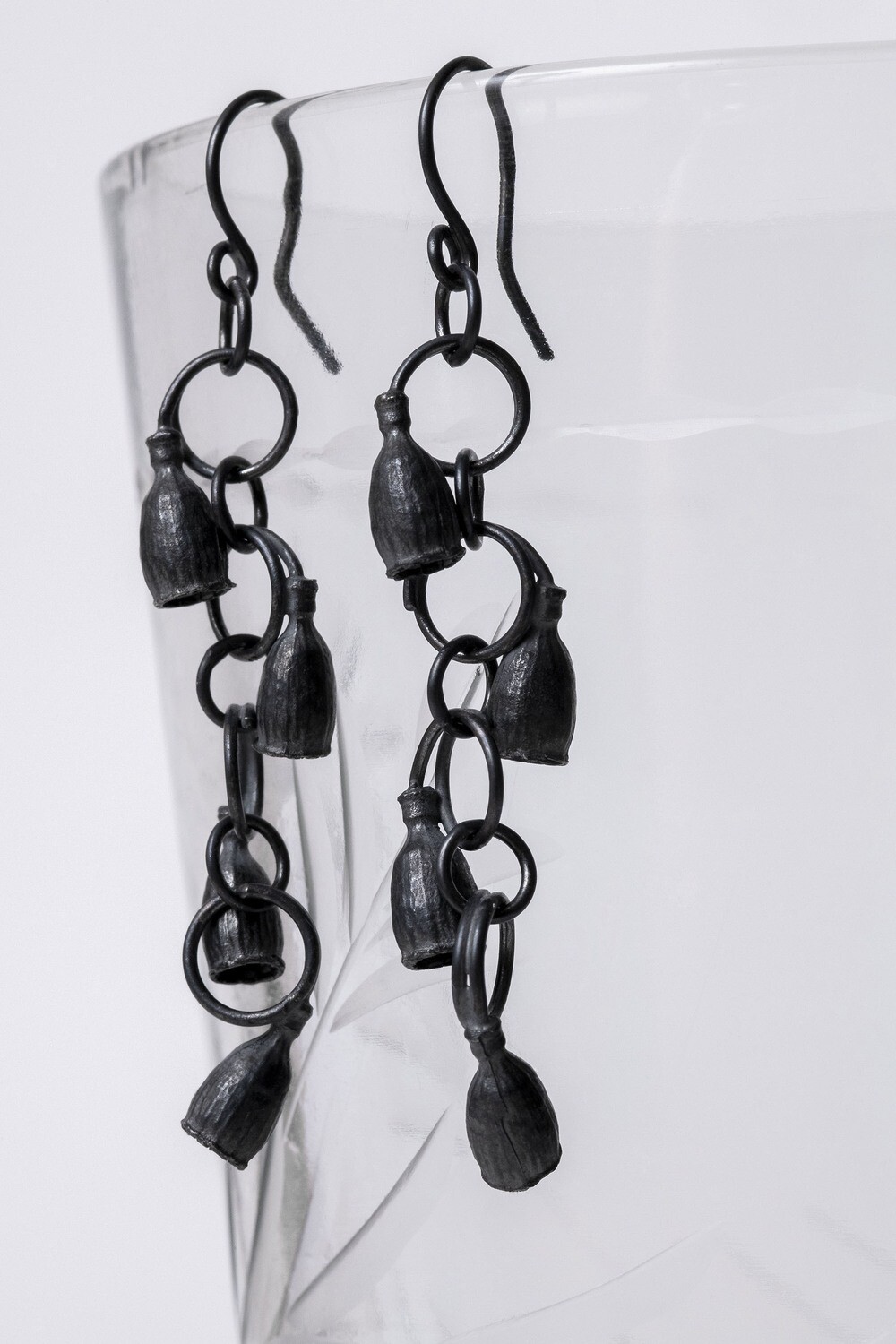 Boucles d&#39;oreilles pendantes PETITS PAVOTS Argent noirci
