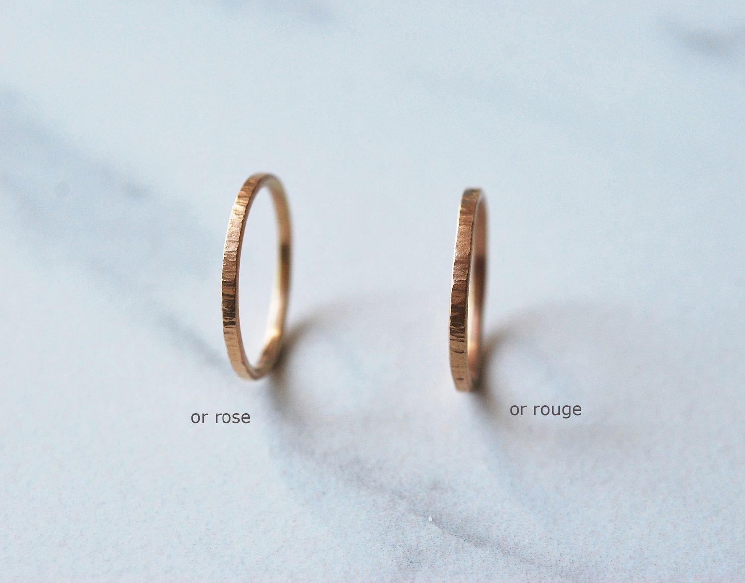 Alliance fine martelée Or 18 K 1.5 mm