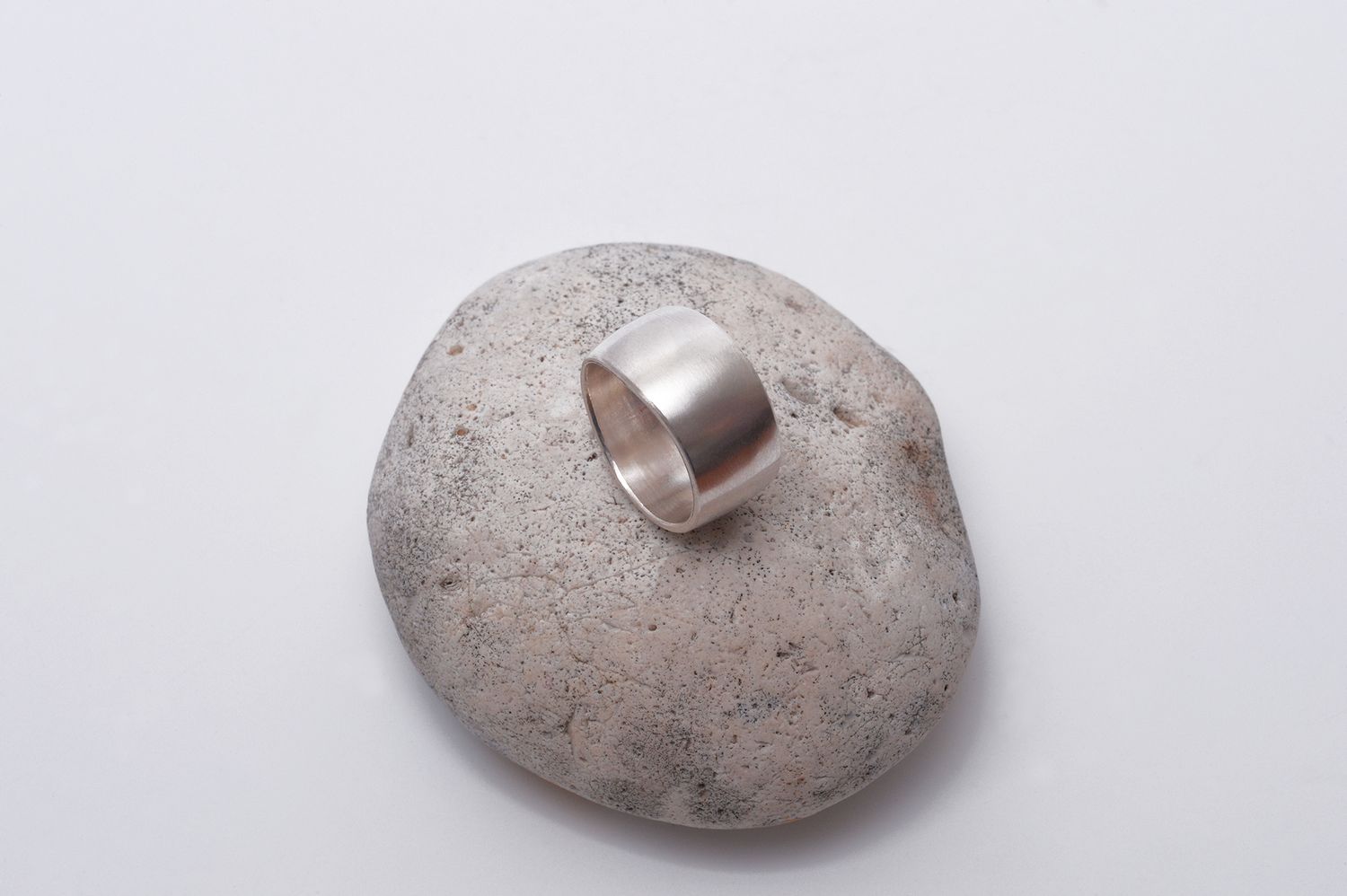Anneau Large ZigZag en argent largeur 10 mm