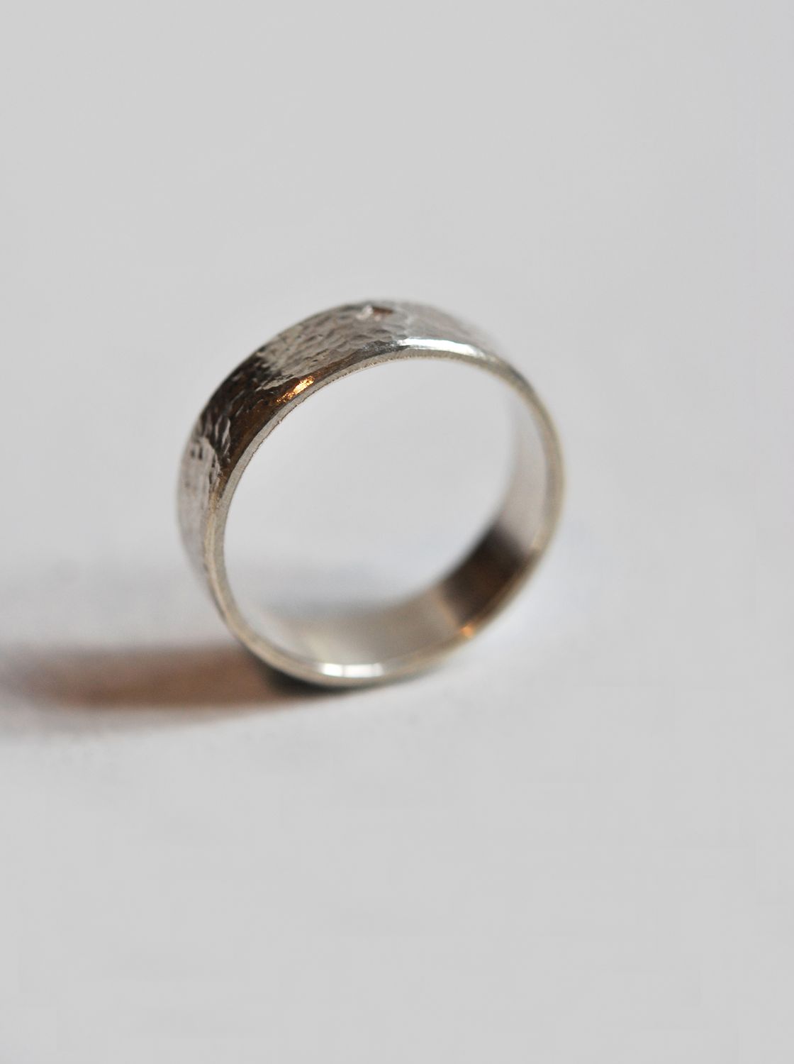 Anneau martelé en argent largeur 4/5/8 mm