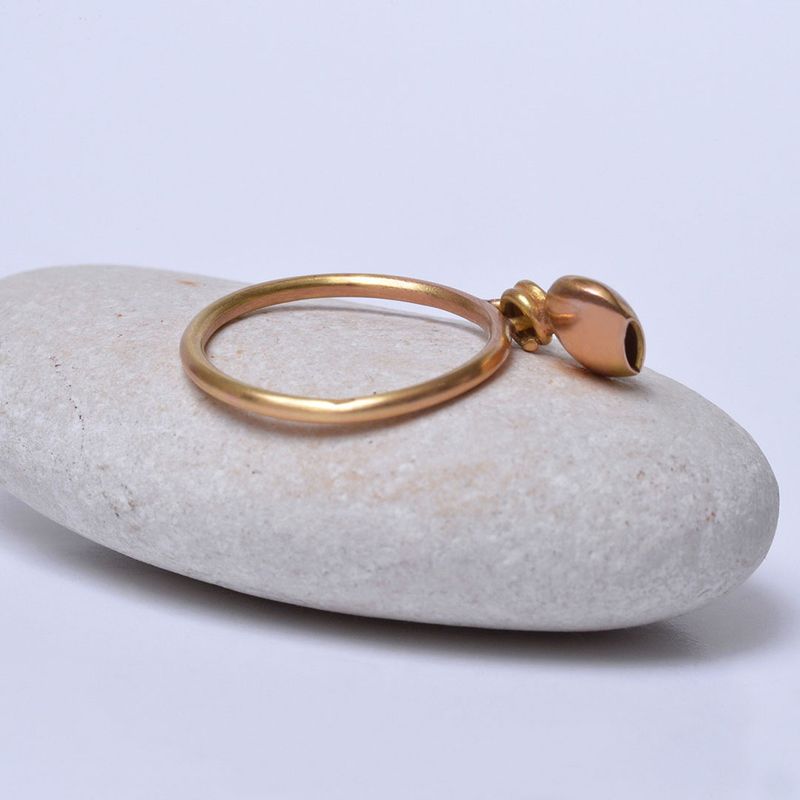 Bague élément mobile en or rose 18 carats - bijou minimaliste artisanal