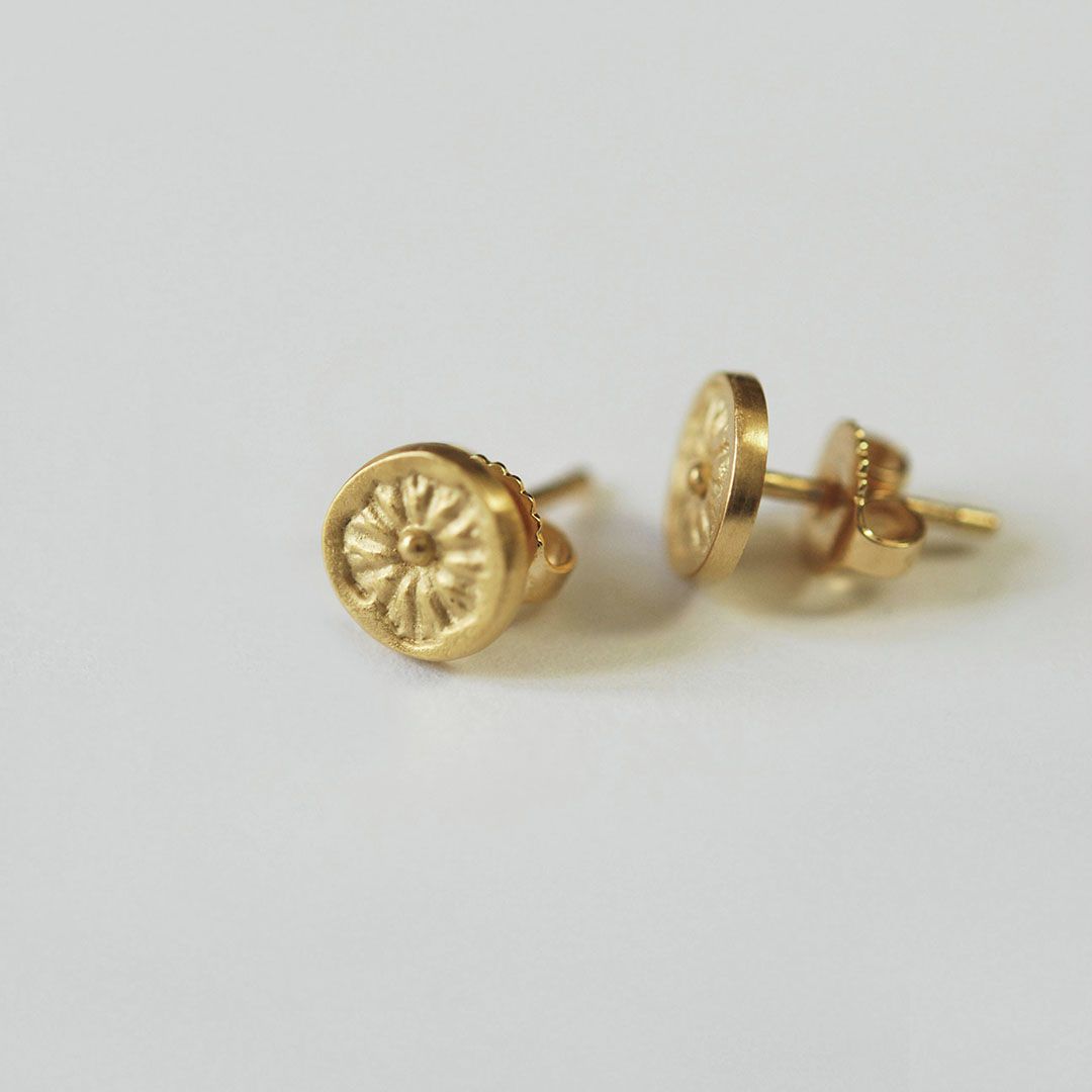 Boucles d’oreilles POPPY en Argent plaqué Or – motif pavot rond