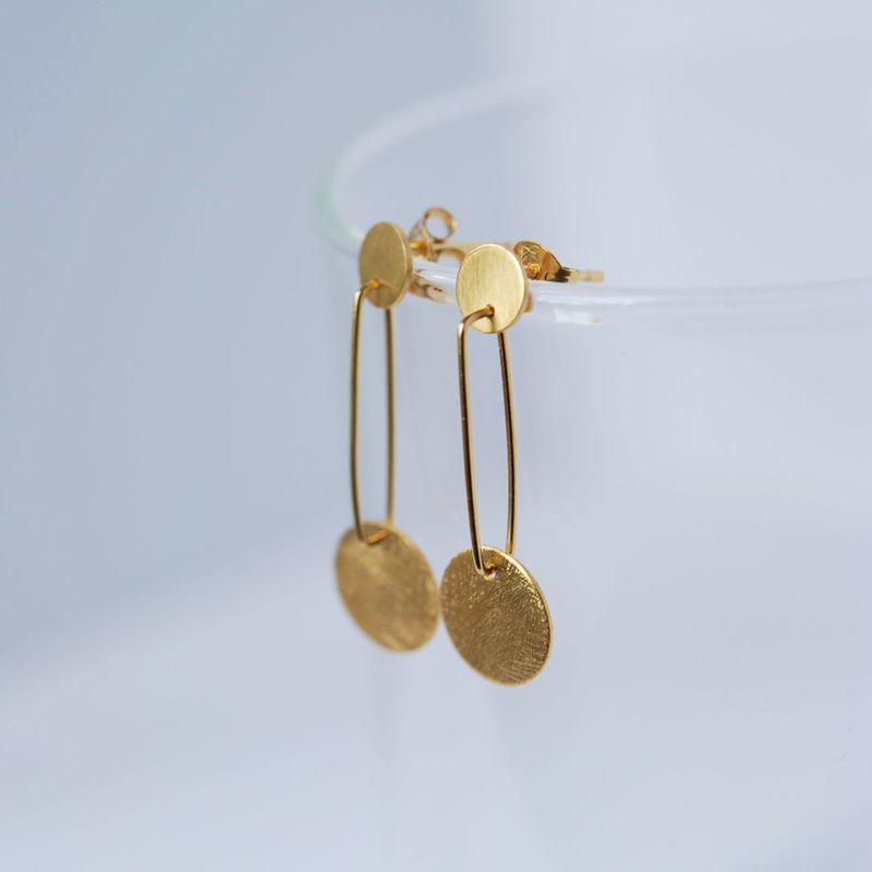 Boucles d’oreilles pendantes en or 18 carats – Design Formes