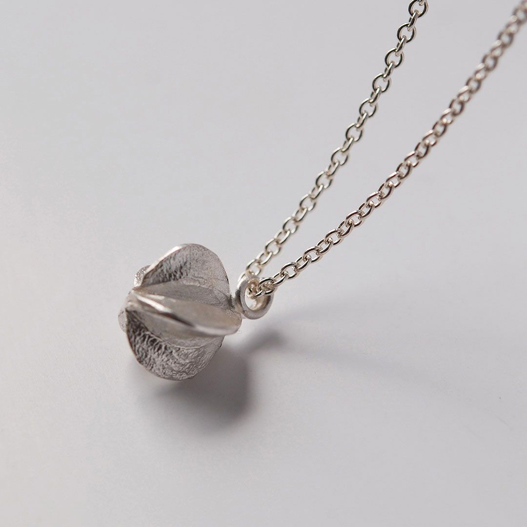 Pendentif Graine en Argent Massif