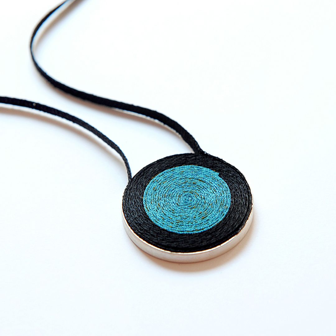 Collier Textile Bleu et Noir – Argent 925