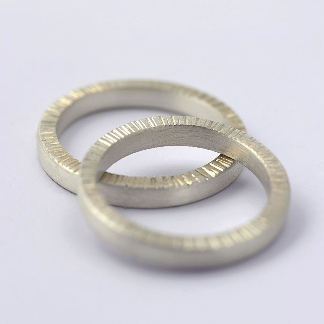 Anneau strié en argent 925 – Fil carré 2 mm
