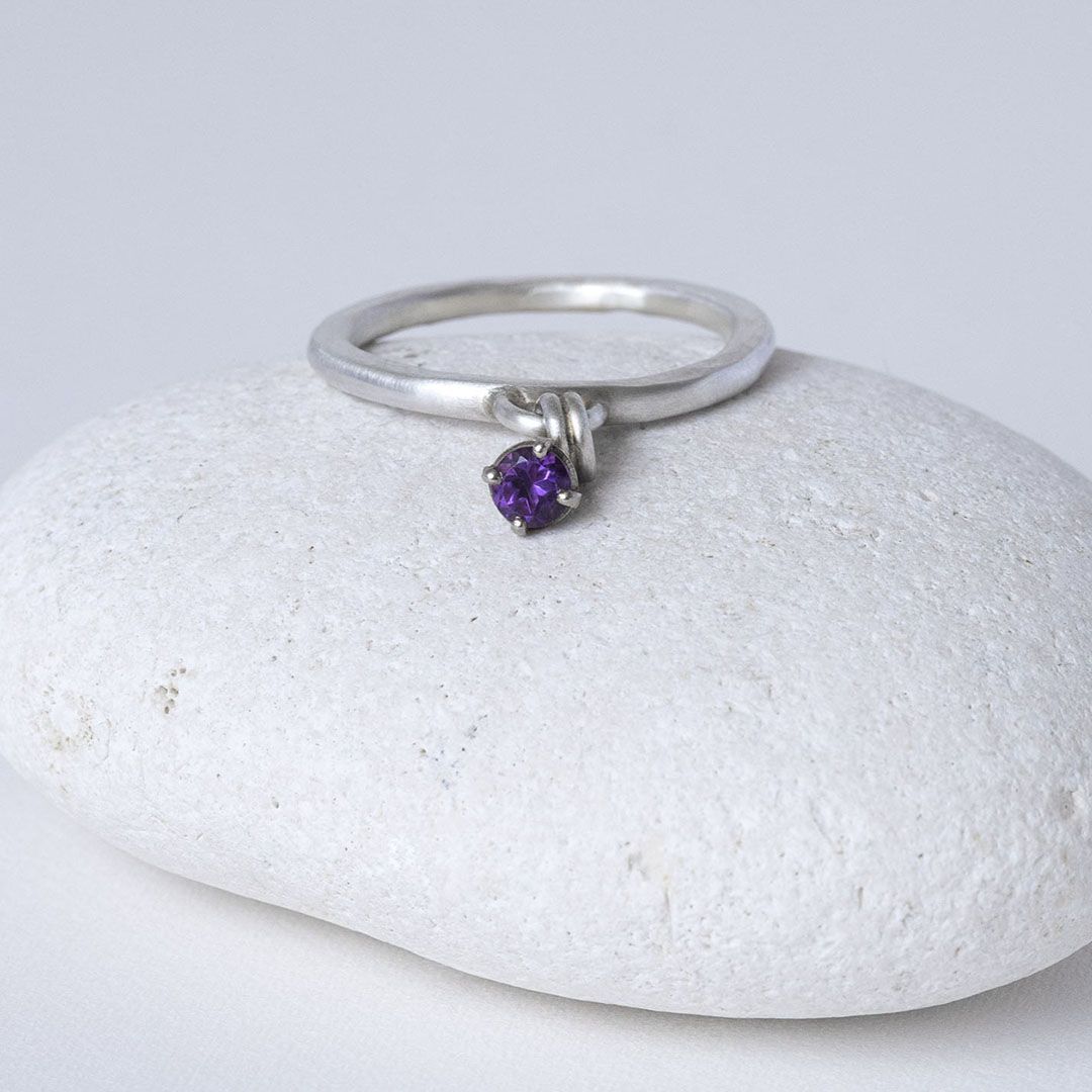 Bague en argent 925 et améthyste mobile