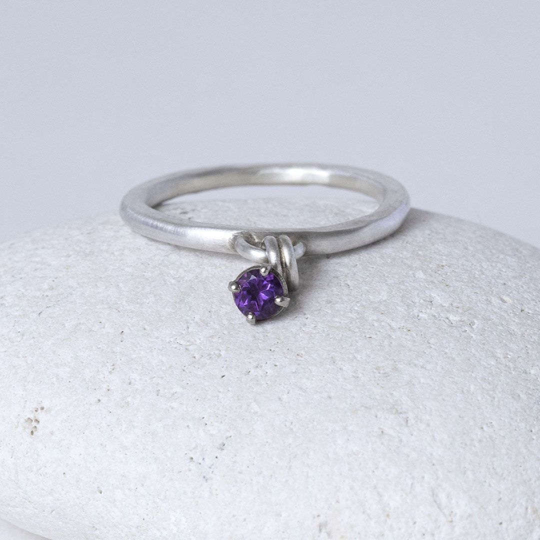 Bague en argent 925 et améthyste mobile