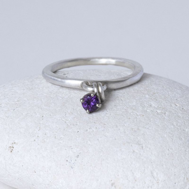 Bague en argent 925 et améthyste mobile