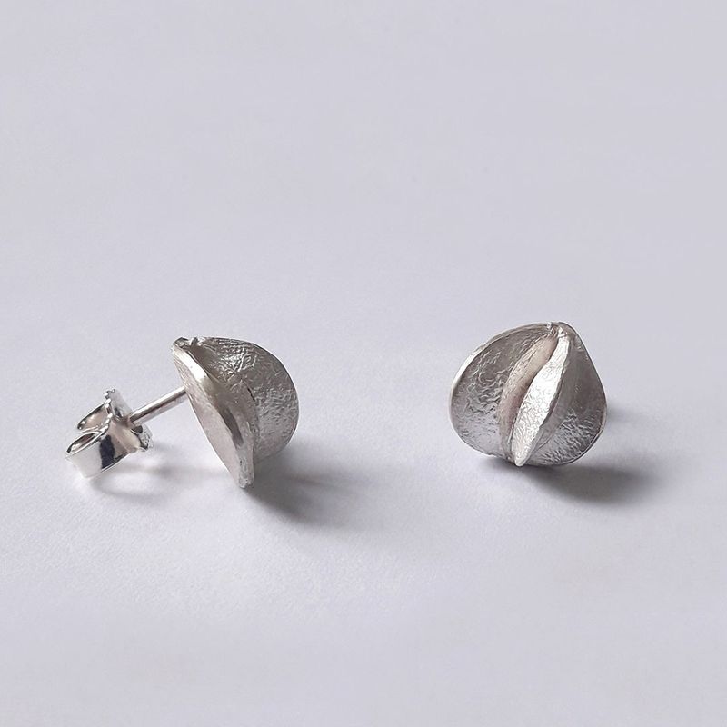 Boucles d'oreilles GRAINE en argent 925 finition brossée