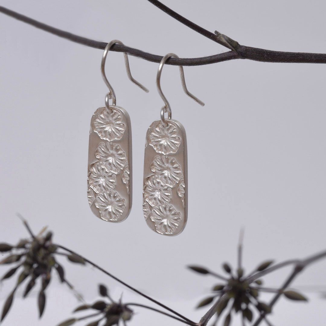 Boucles d'oreilles POPPY en argent suspendues