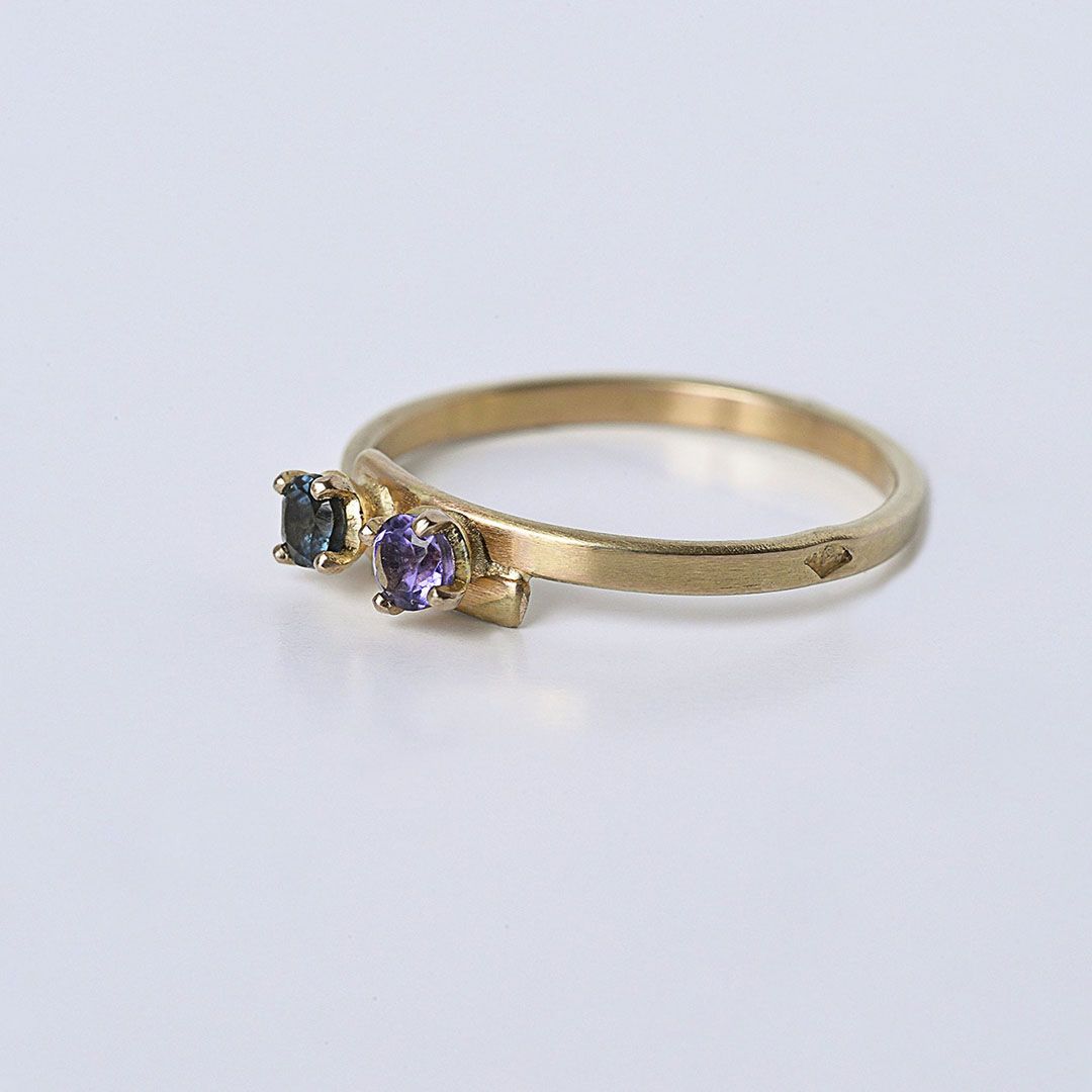 Bague de mariage fine duo de pierres en or jaune 18K 