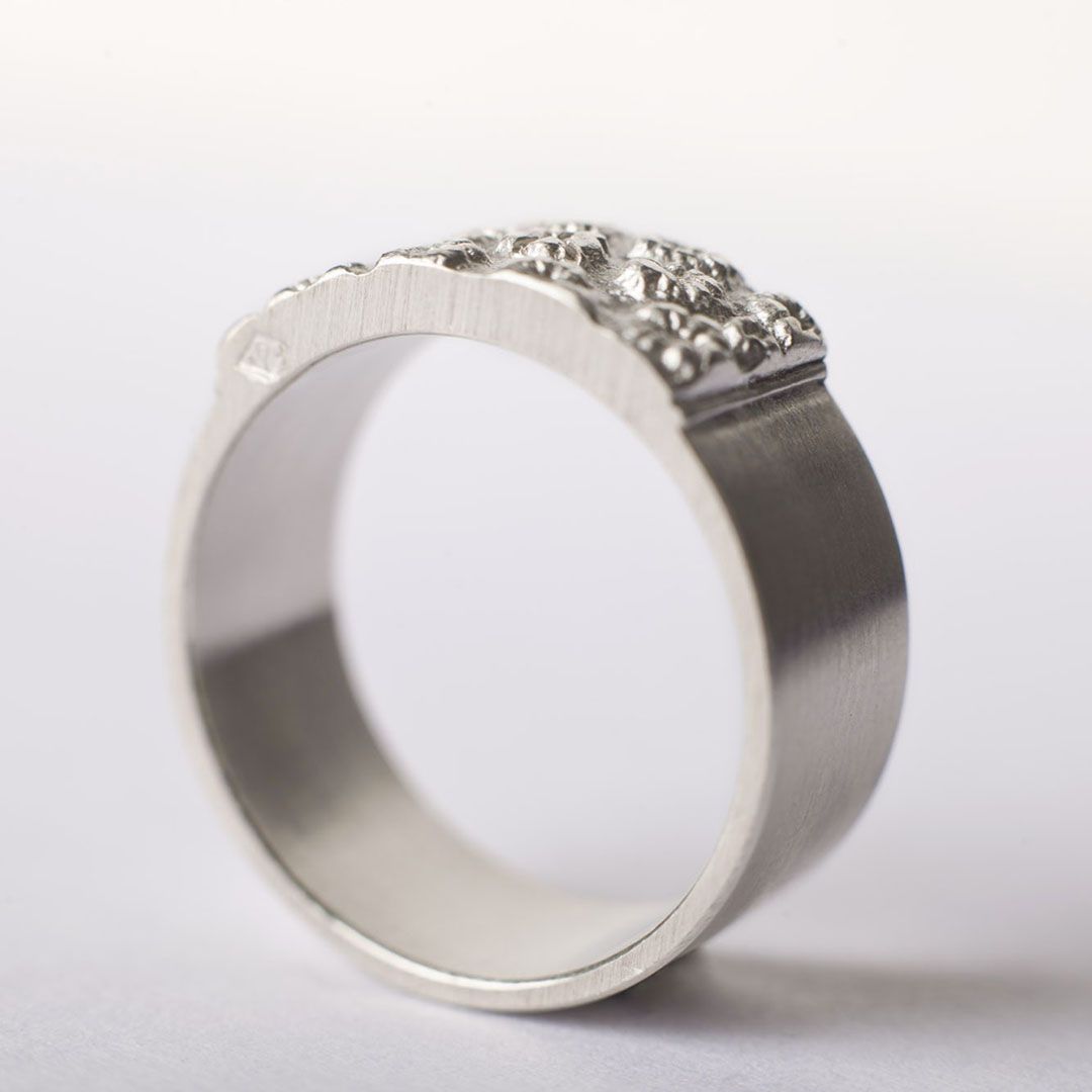 Anneau Fleur en argent bijou féminin fait main. 