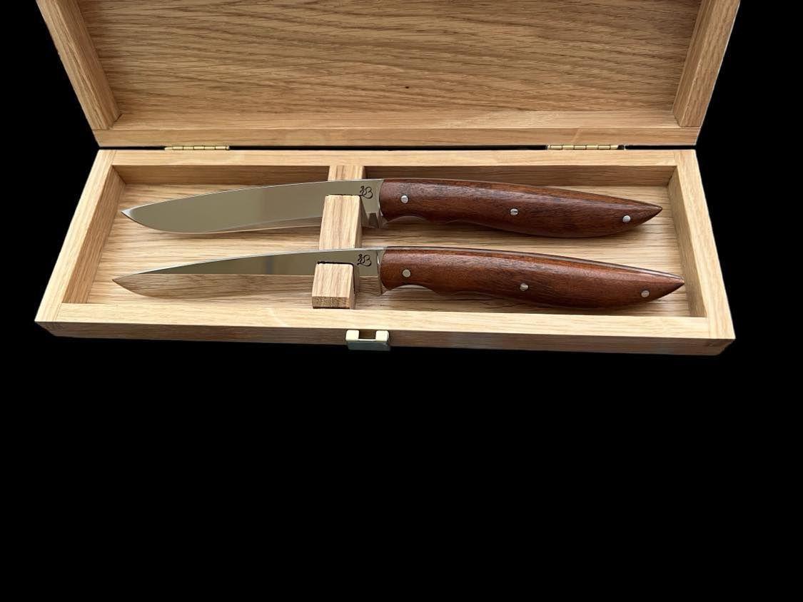 ENS. DE DEUX COUTEAUX DE TABLE