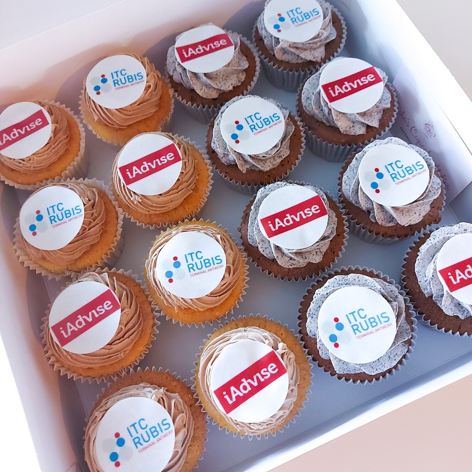 CUPCAKE - eetbare foto/afbeelding/logo (vanaf 10st)