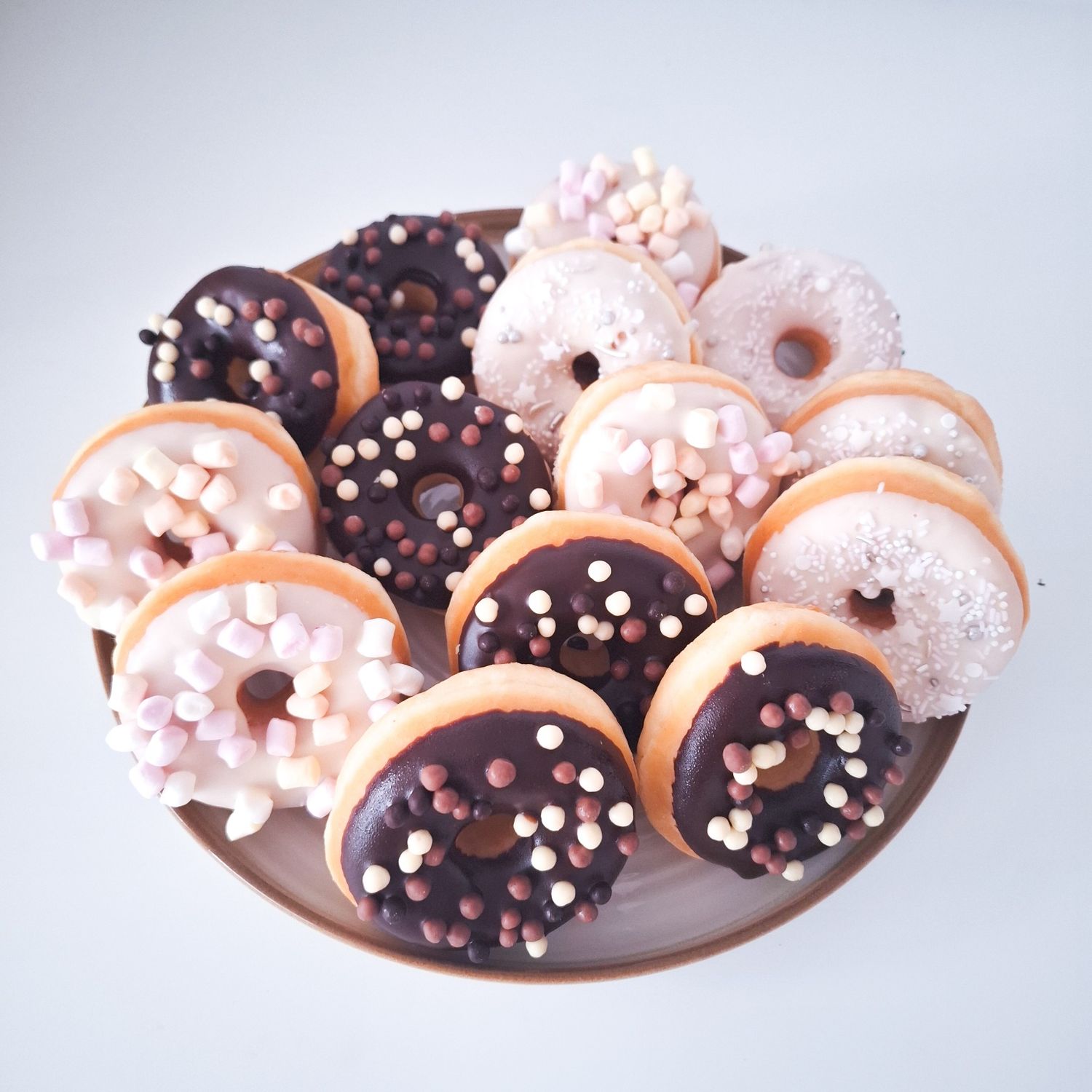 DONUT mini - chocolade (vanaf 6st) DONUT mini - chocolade (vanaf 6st)