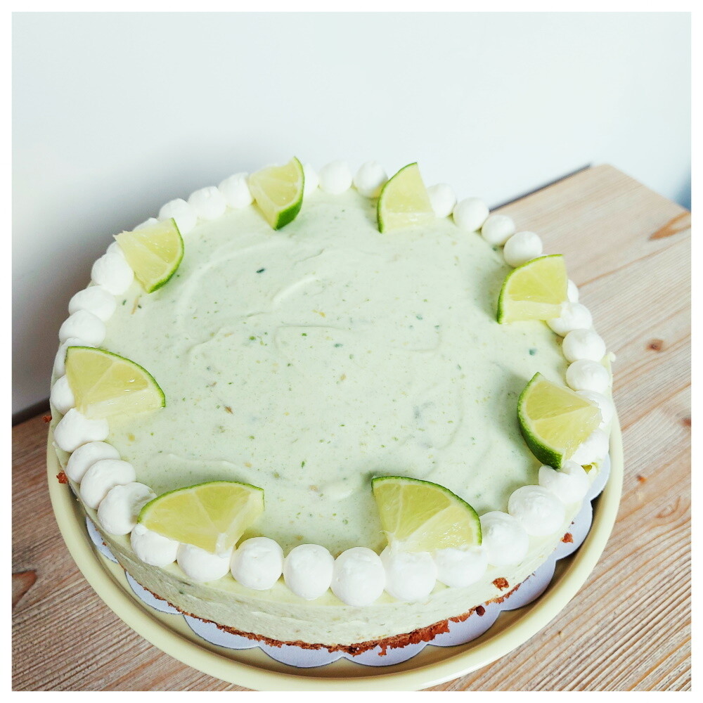 TAART - limoen-avocado cheesecake TAART - limoen-avocado cheesecake
