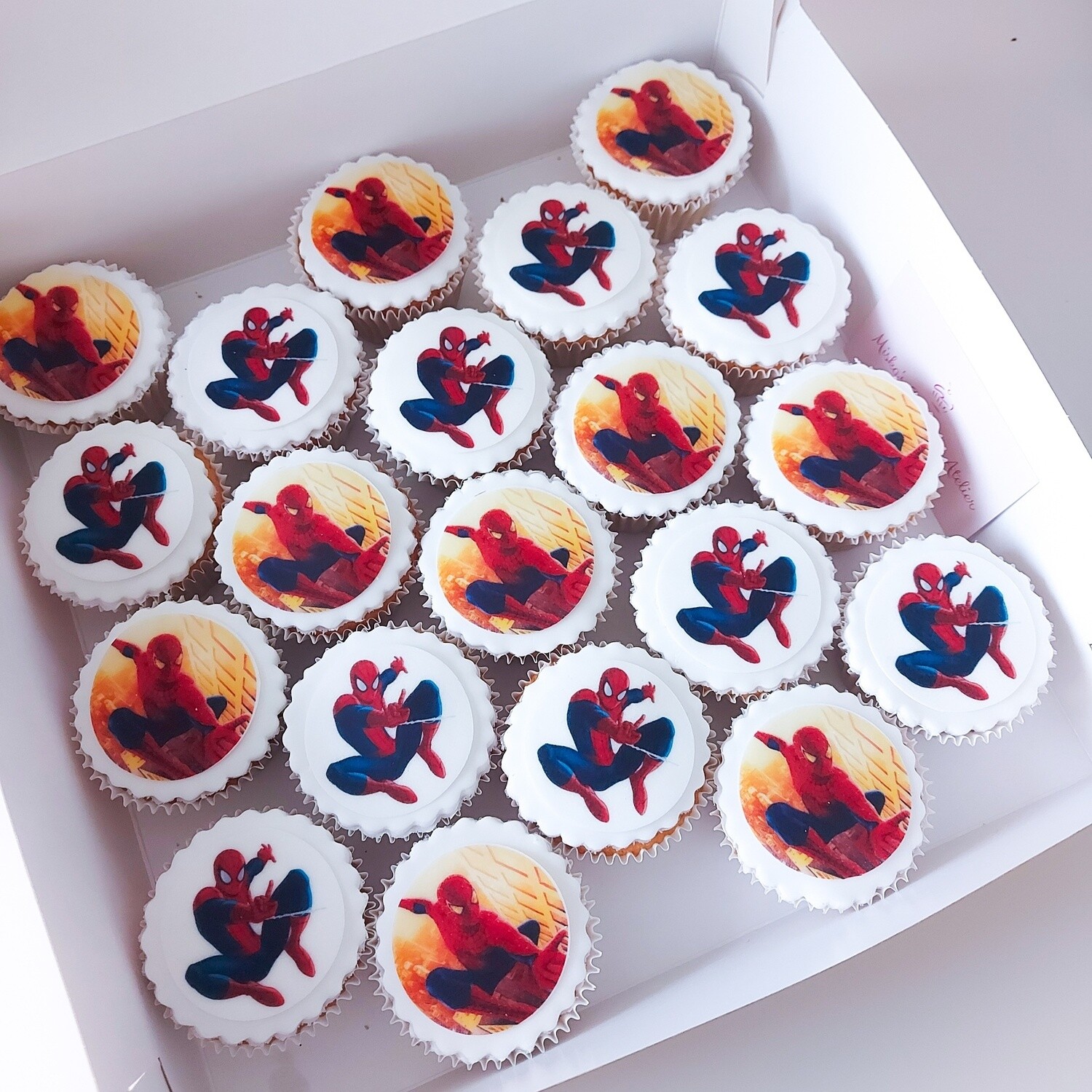 CUPCAKE - eetbare foto op suikerpasta (vanaf 10 st)