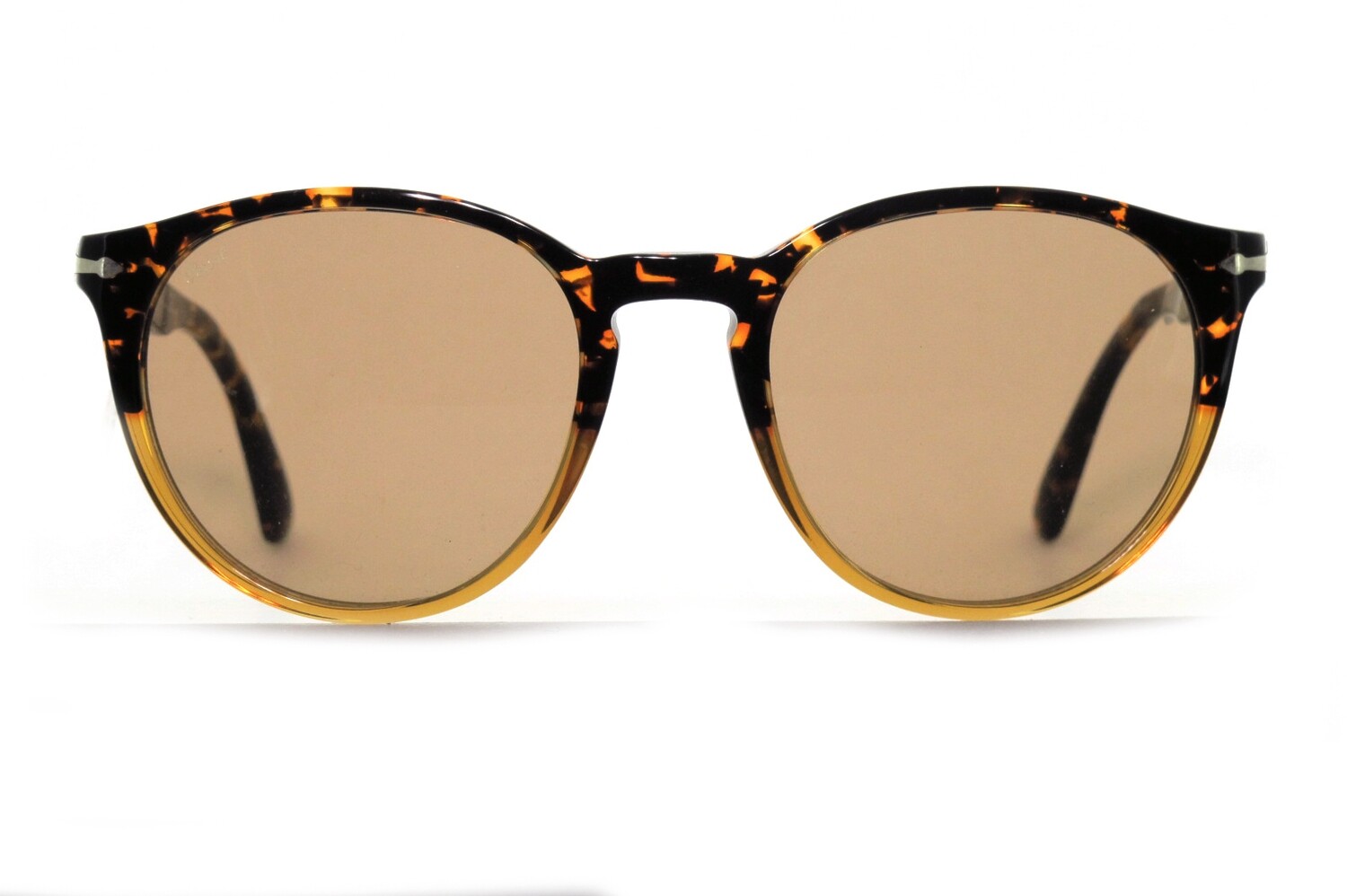 3152 by Persol