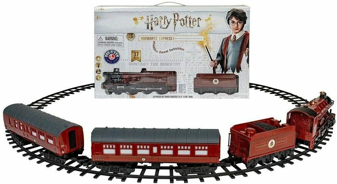 Lionel Station Harry Potter Hogwarts Express Train Set, 37 Pieces