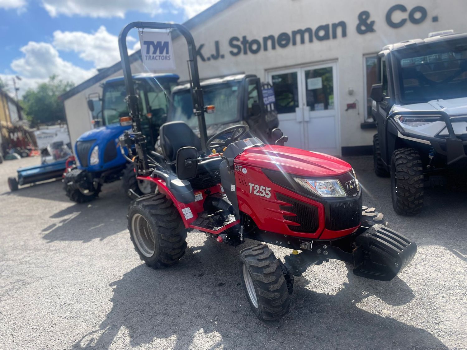 TYM T255 4wd  hydrostatic Compact tractor