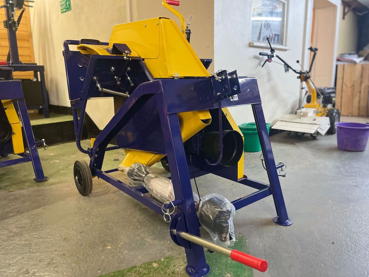 Oxdale PTO Driven Saw Bench, £1750 Plus Vat