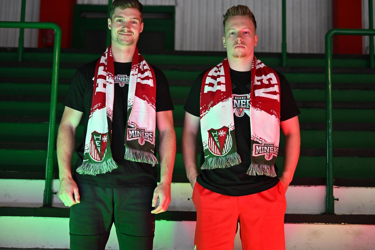 Saison Schal 2025/26