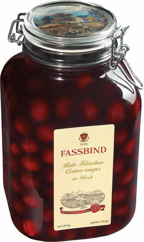 Rote Kirschen im Kirsch