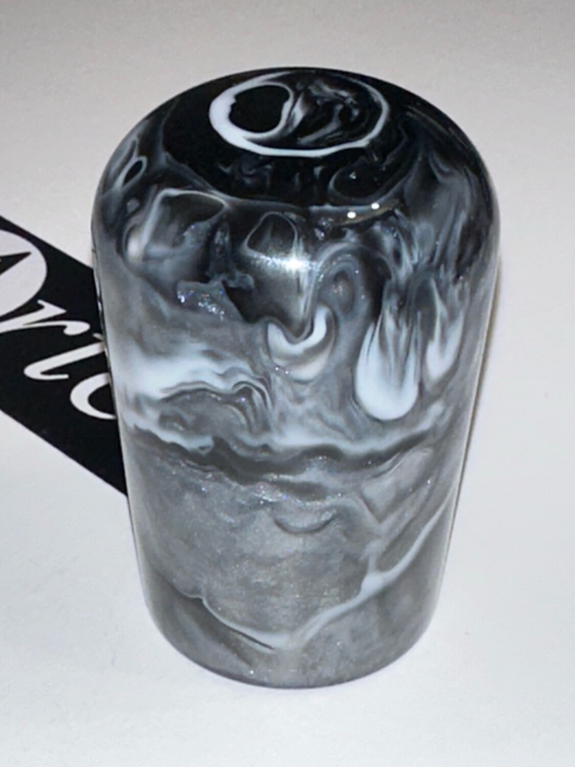 Small black/white/silver p