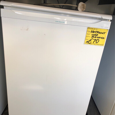 HOTPOINT ICED DIAMOND FRIDGE UNDER THE COUNTER  WITH ICE BOX 85 CM TALL 55 CM WIDE 