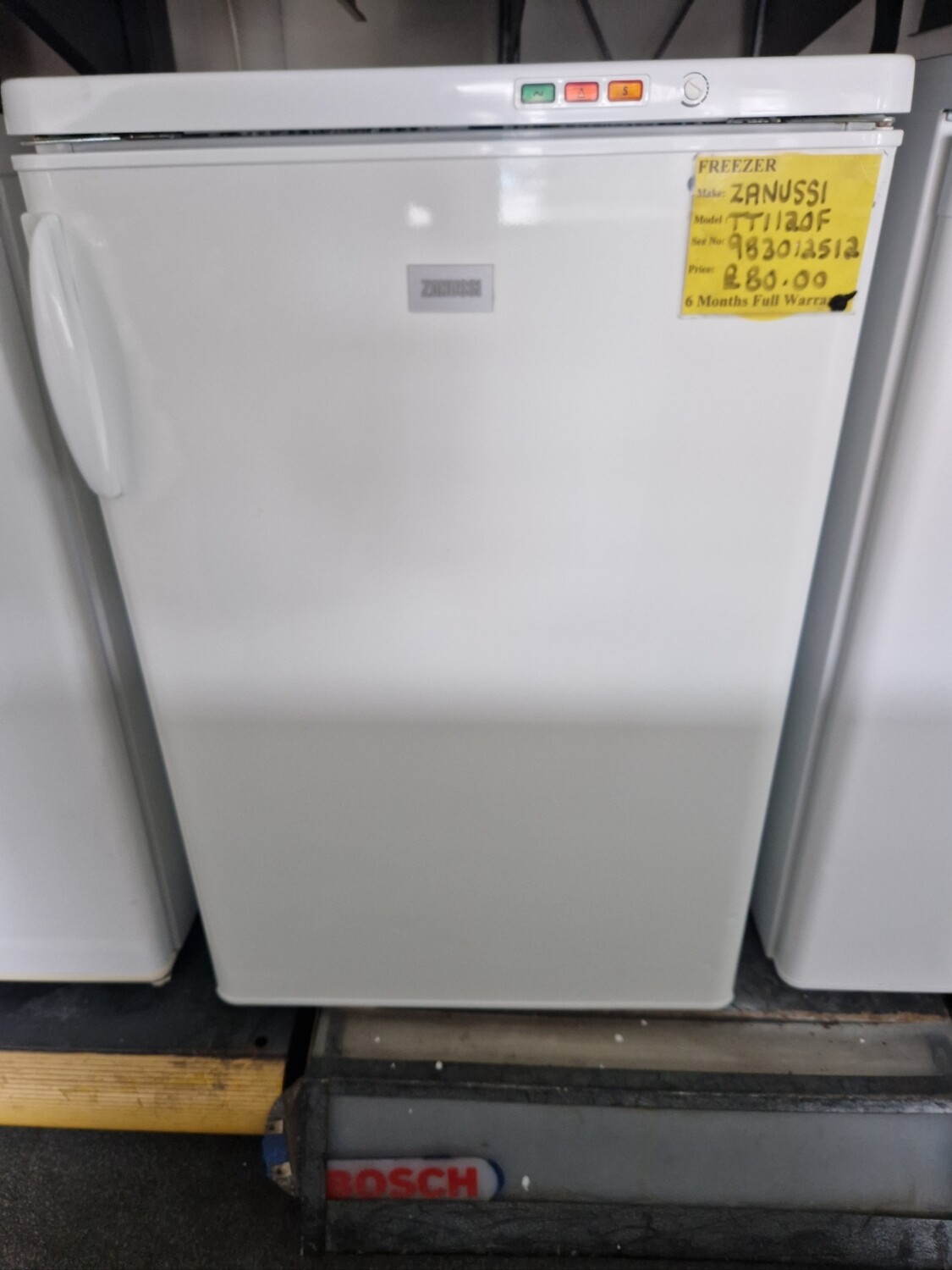 ZANUSSI  UNDER COUNTER FREEZER 85 CM TALL 55 CM WIDE TT1120F