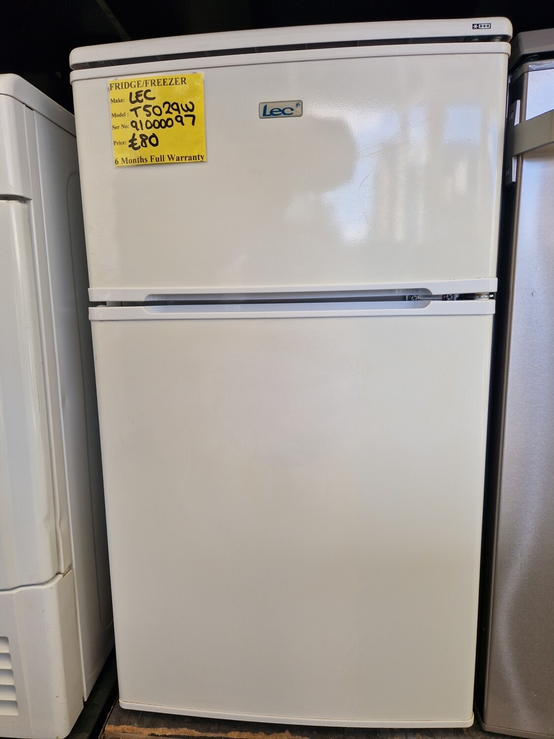 LEC  UNDER COUNT  FRIDGE FREEZER BOX FREEZER ON TOP &nbsp;MODEL T5029w 84CM TALL, 50CM&nbsp;WIDE 