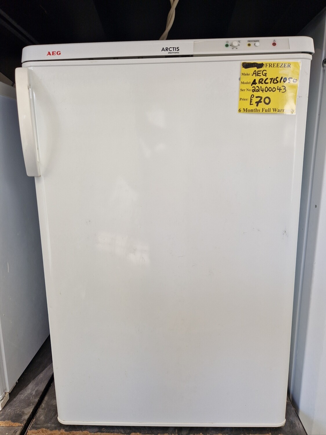 AEG UNDER COUNTER FREEZER   55 CM WIDE MODEL ARCTIS1050