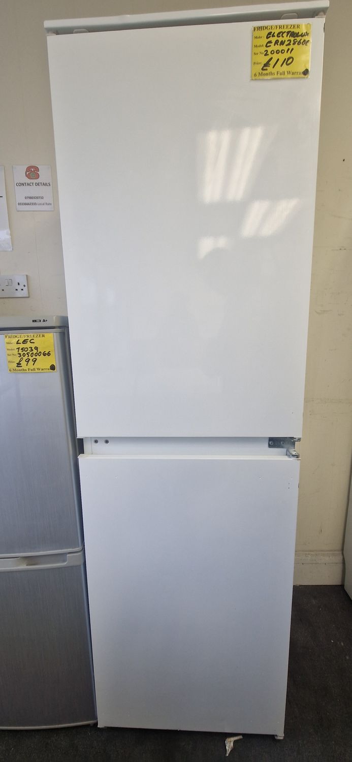 ELECTROLUX INTEGRATED FRIDGE FREEZER 178CM TALL 55CM WIDE MODEL ERN28600