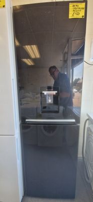 BEKO BLACK FROSTFREE WITH WATER DISPENSER FRIDGE FREEZER 181CM TALL 55CM WIDE  CFG1582DB